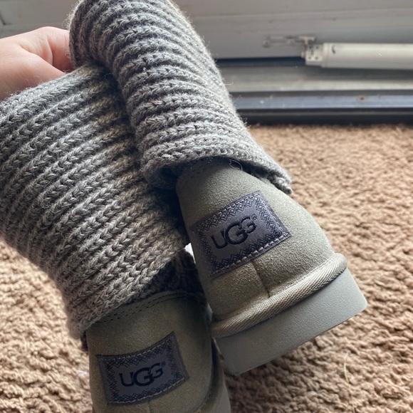UGG Boots - Picture 3 of 3